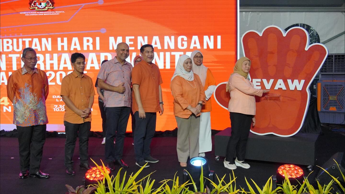 Helang Langkawi Bersinar Oren: Simbol Solidariti Hentikan Keganasan Terhadap Wanita